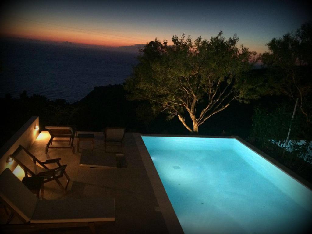 Yades Villas อธานนิออน ห้อง รูปภาพ